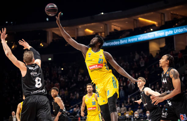 的正式比赛 的正式比赛